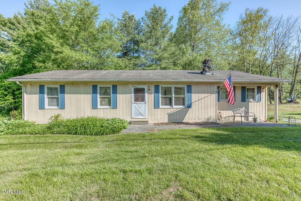 1189 Weaver Branch Road, Bluff City, TN 37618