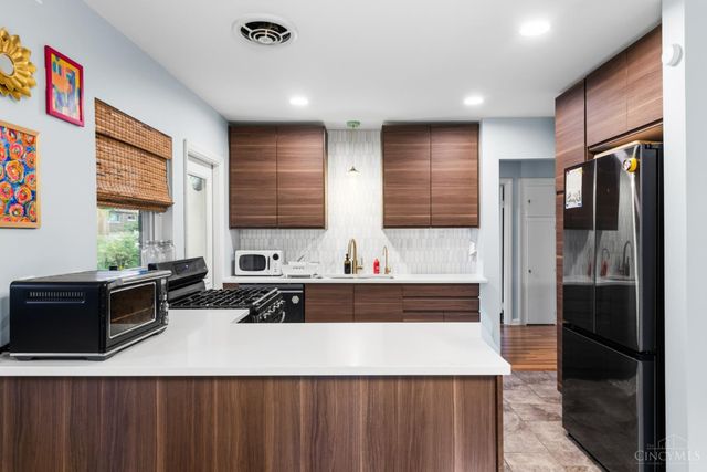 997 W North Bend Road, Cincinnati, OH 45224