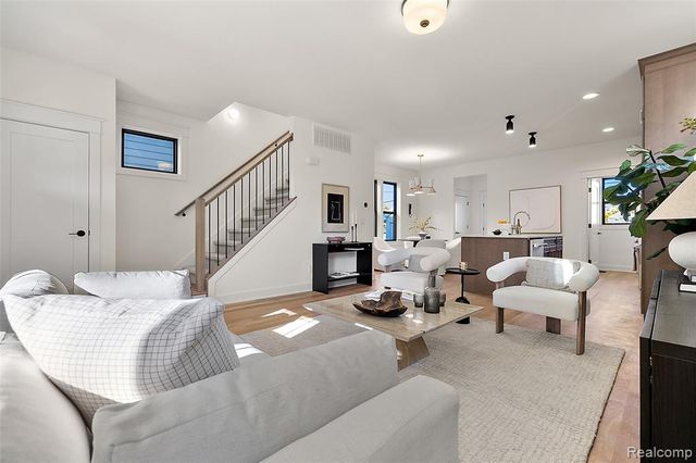 1797 Holcomb Street, Detroit, MI 48214