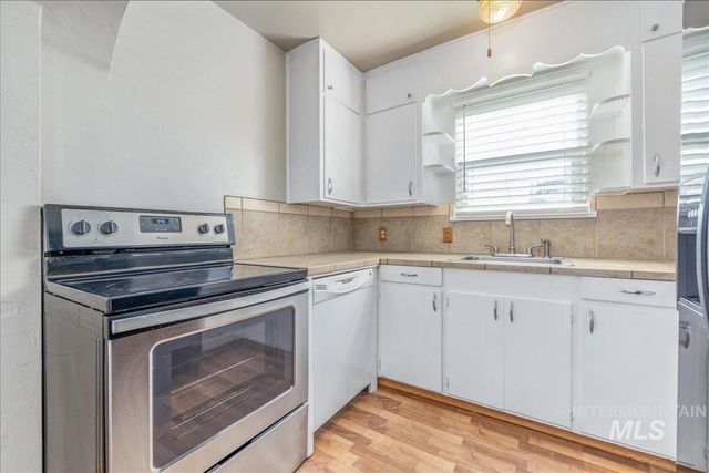 703 S Chestnut St., Nampa, ID 83686
