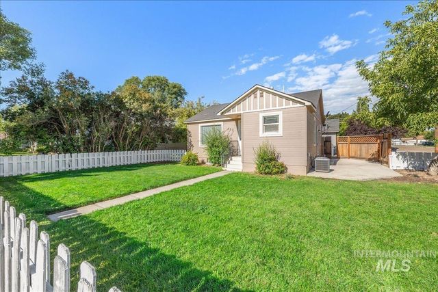 703 S Chestnut St., Nampa, ID 83686