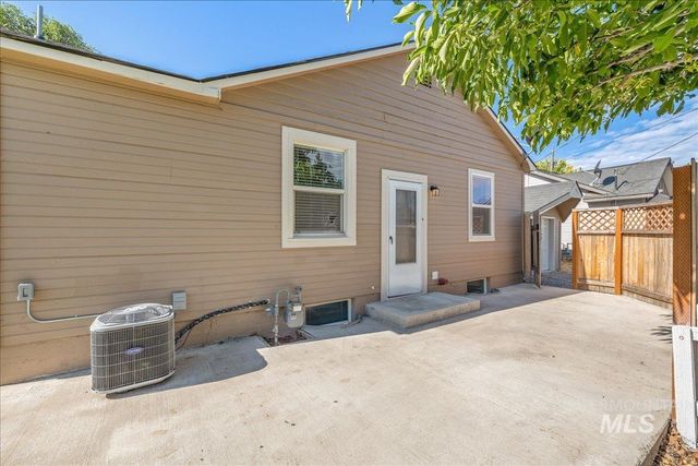 703 S Chestnut St., Nampa, ID 83686