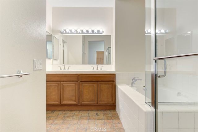 7 Chilmark Street, Ladera Ranch, CA 92694