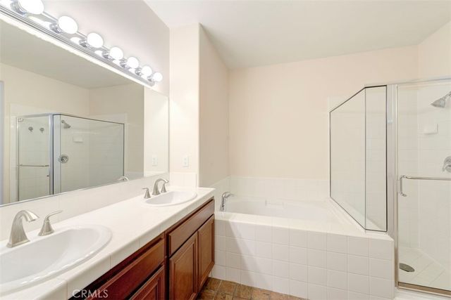 7 Chilmark Street, Ladera Ranch, CA 92694