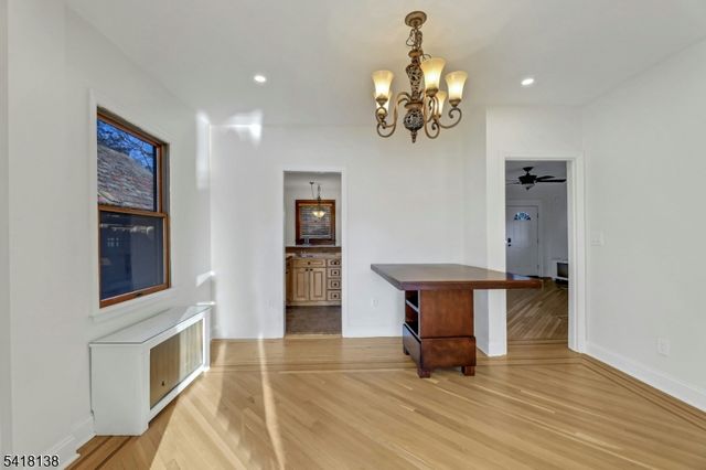 10 Lake Drive West, Wayne Twp., NJ 07470