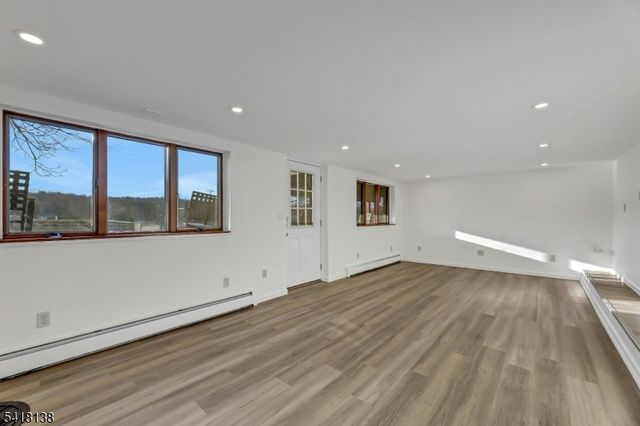 10 Lake Drive West, Wayne Twp., NJ 07470