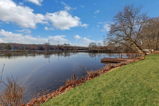 10 Lake Drive West, Wayne Twp., NJ 07470