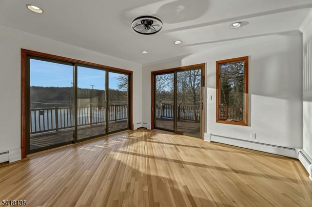 10 Lake Drive West, Wayne Twp., NJ 07470