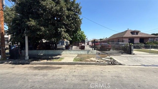 9602 Holmes Avenue, Los Angeles, CA 90002