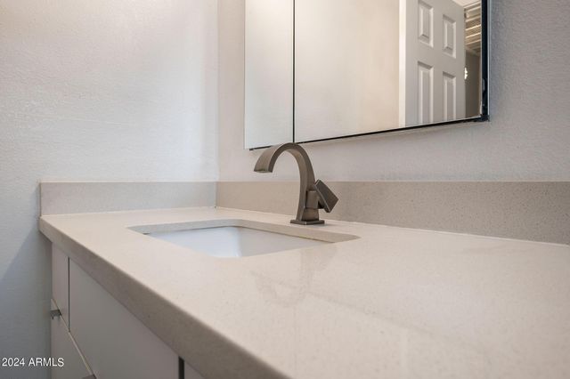 512 E Roanoke Avenue 6, Phoenix, AZ 85004