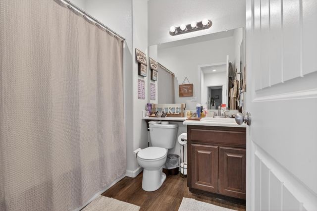 1708 Feathers Ct, Hughson, CA 95326