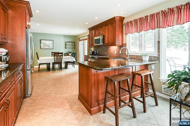 45 Indian Road, Wayne, NJ 07470