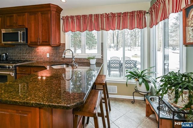 45 Indian Road, Wayne, NJ 07470