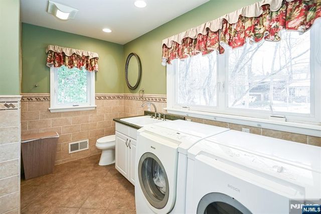 45 Indian Road, Wayne, NJ 07470