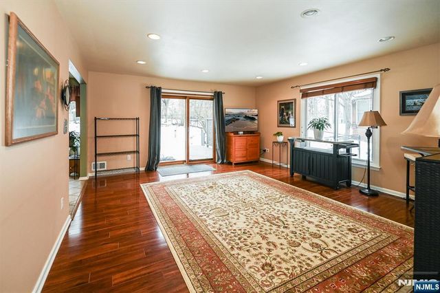 45 Indian Road, Wayne, NJ 07470