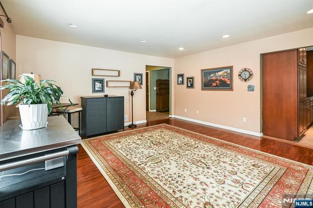 45 Indian Road, Wayne, NJ 07470