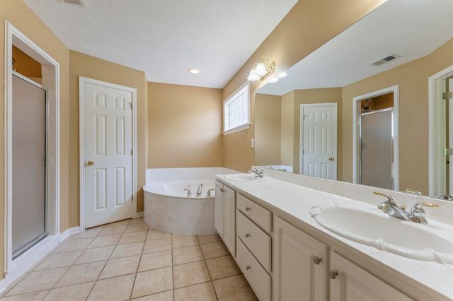 6195 ANDREA BLUFF CV, Bartlett, TN 38135