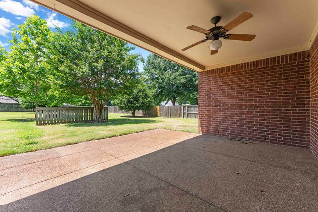 6195 ANDREA BLUFF CV, Bartlett, TN 38135
