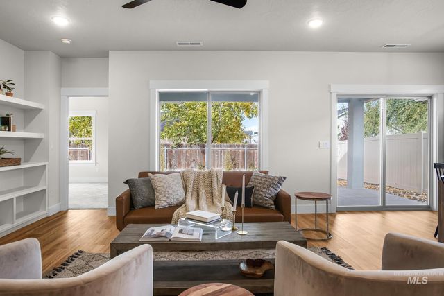 1696 E Grayson St, Meridian, ID 83742