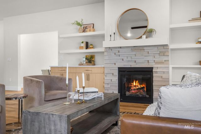 1696 E Grayson St, Meridian, ID 83742