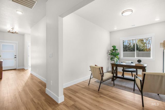 1696 E Grayson St, Meridian, ID 83742