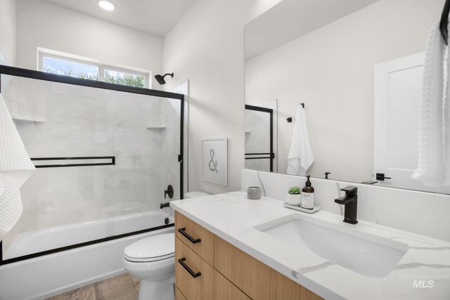 1696 E Grayson St, Meridian, ID 83742