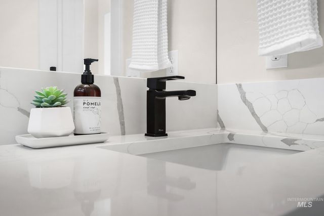 1696 E Grayson St, Meridian, ID 83742