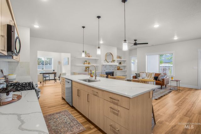 1696 E Grayson St, Meridian, ID 83742