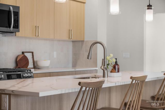 1696 E Grayson St, Meridian, ID 83742