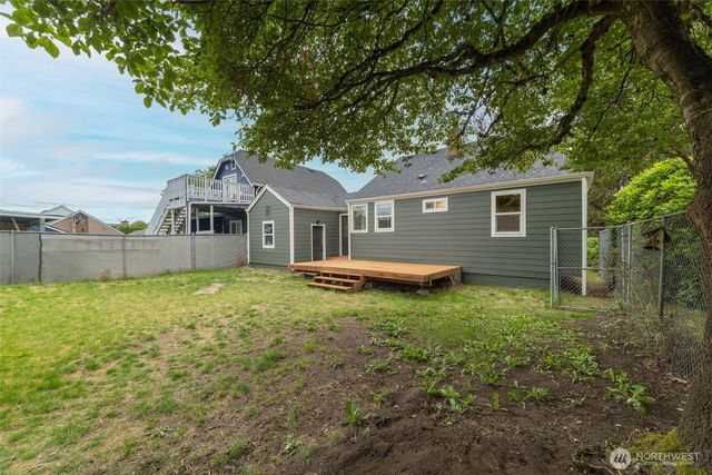 910 E MAIN Street, Auburn, WA 98002