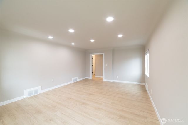 910 E MAIN Street, Auburn, WA 98002