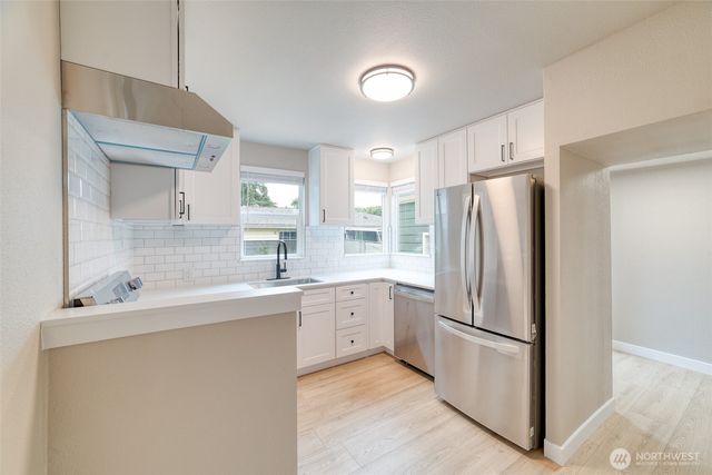 910 E MAIN Street, Auburn, WA 98002