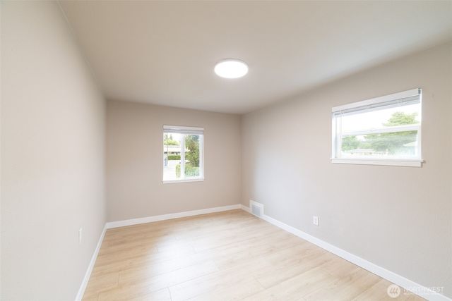 910 E MAIN Street, Auburn, WA 98002