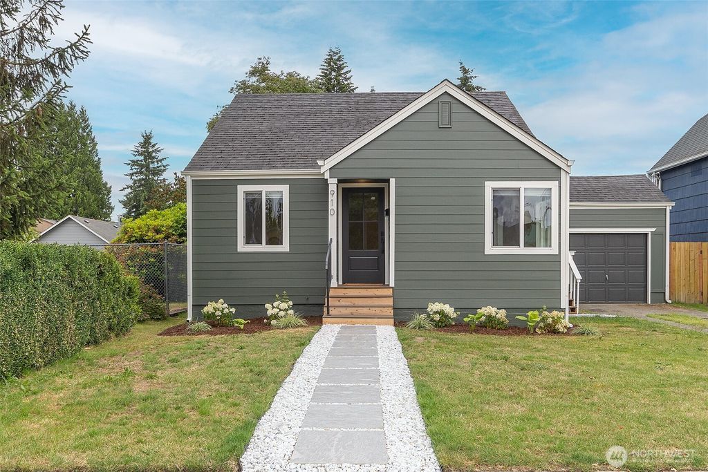 910 E MAIN Street, Auburn, WA 98002