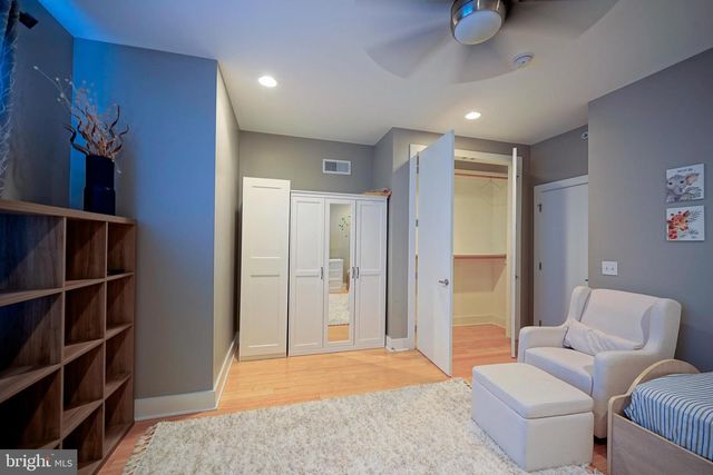 908 N FRONT ST, Philadelphia, PA 19123