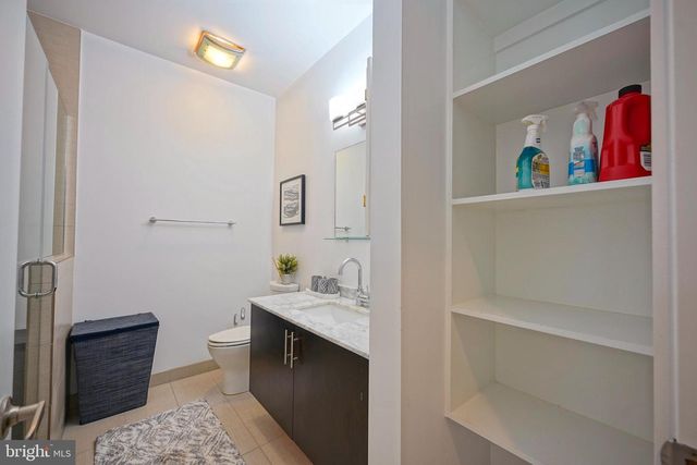 908 N FRONT ST, Philadelphia, PA 19123