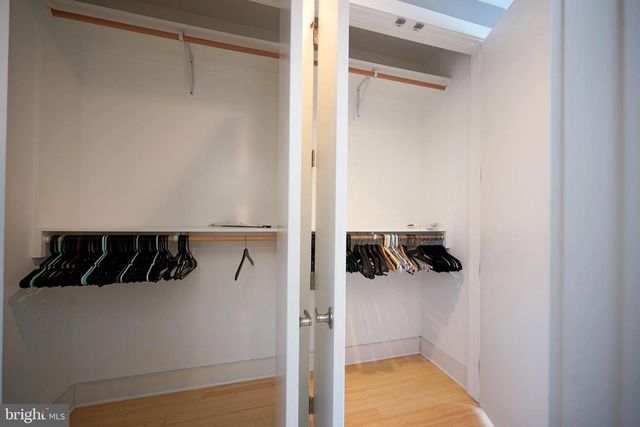 908 N FRONT ST, Philadelphia, PA 19123