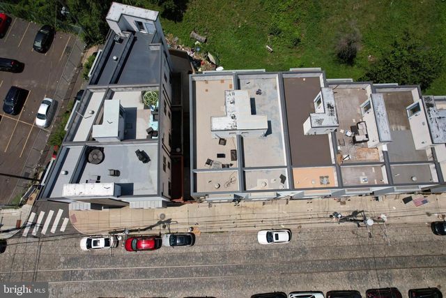 908 N FRONT ST, Philadelphia, PA 19123