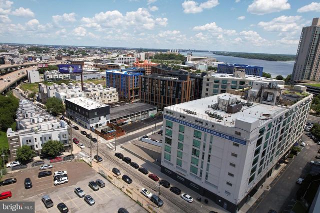 908 N FRONT ST, Philadelphia, PA 19123