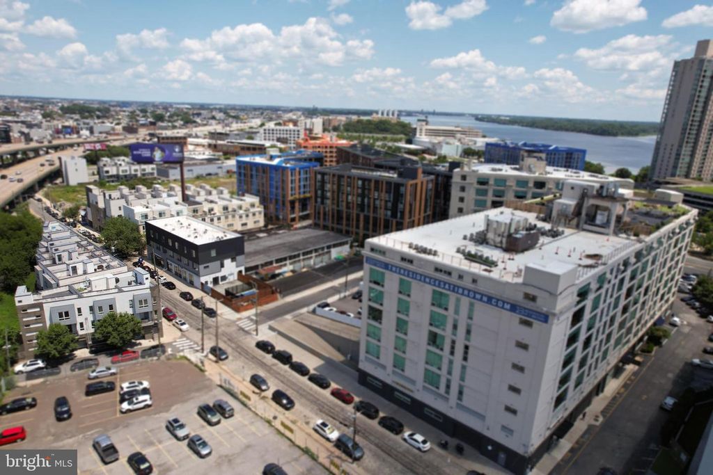 908 N FRONT ST, Philadelphia, PA 19123