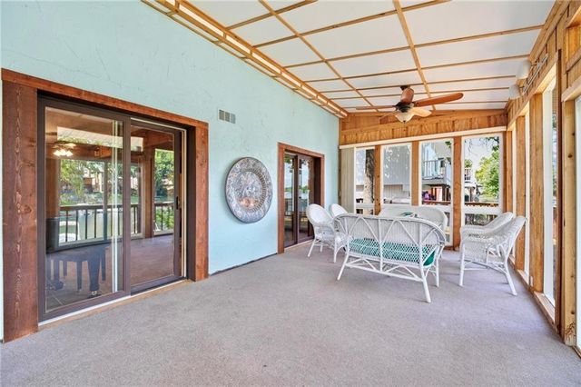 859 NW South Shore Drive, Kansas City, MO 64151