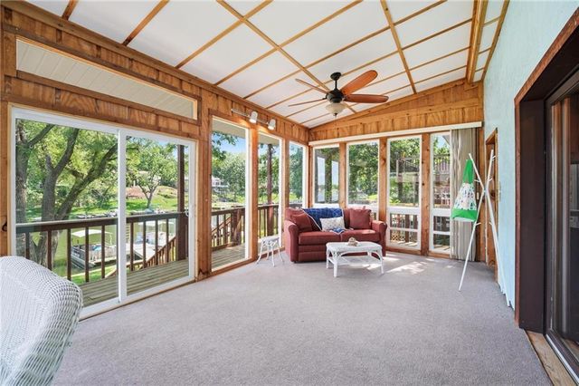 859 NW South Shore Drive, Kansas City, MO 64151
