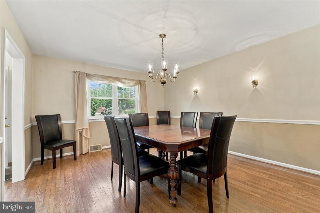 1814 LYNNEWOOD DR, HAVERTOWN, PA 19083 — photo 4