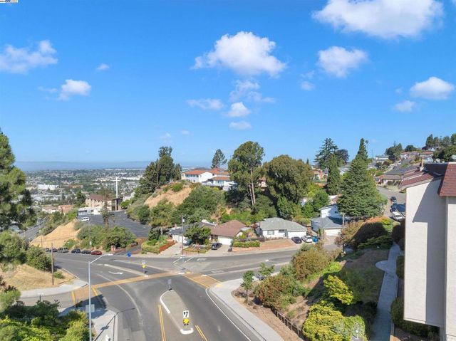 2500 Miramar Ave 203, Castro Valley, CA 94546
