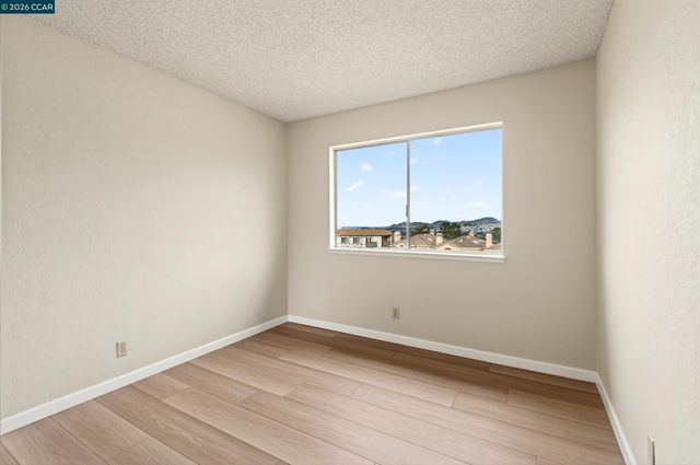 108 Saint Michaels Ct, Daly City, CA 94015