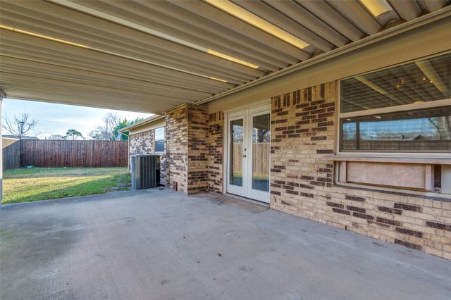 2800 Shadylake Court, Irving, TX 75060