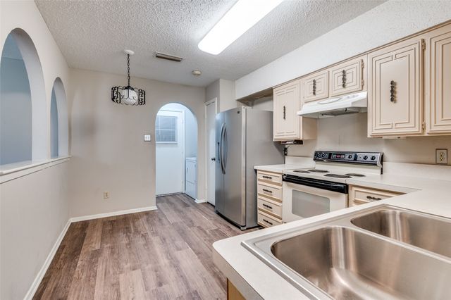 2800 Shadylake Court, Irving, TX 75060