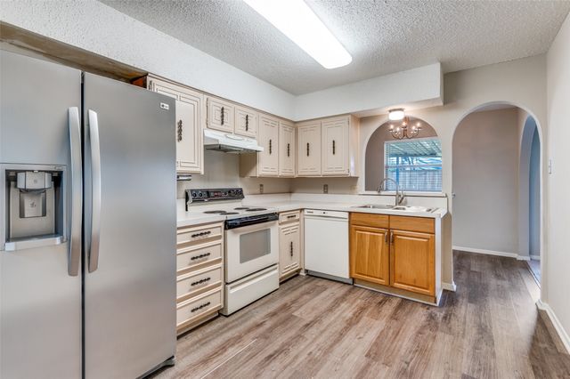 2800 Shadylake Court, Irving, TX 75060