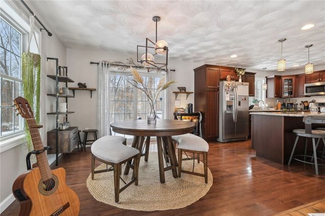 27 Rockcrest Lane, Johnston, RI 02919