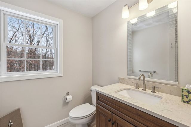 27 Rockcrest Lane, Johnston, RI 02919